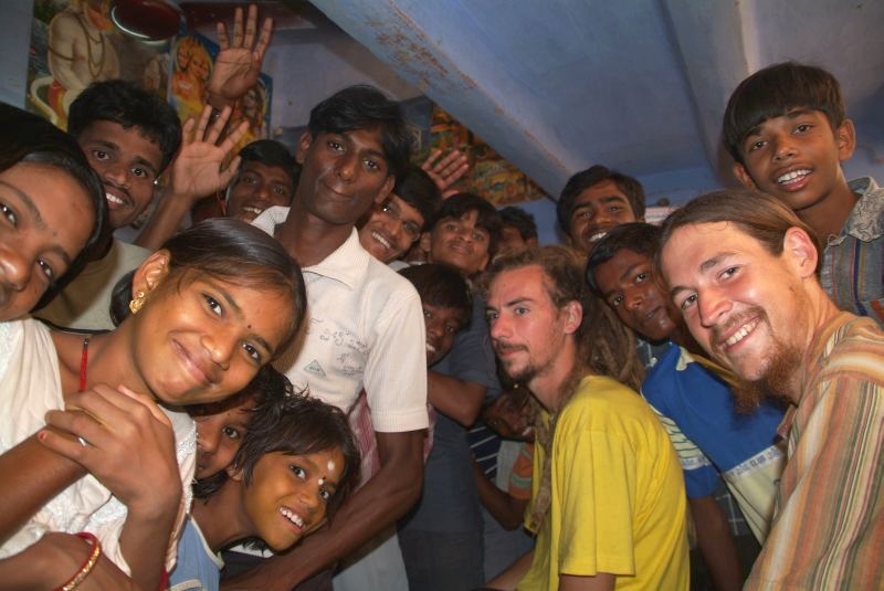 	Indien: Wir mit Fischern in Baruva	