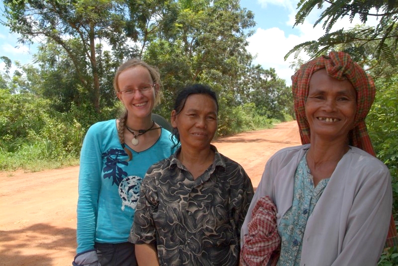 Kambodscha: Mandy mit einheimischen Frauen